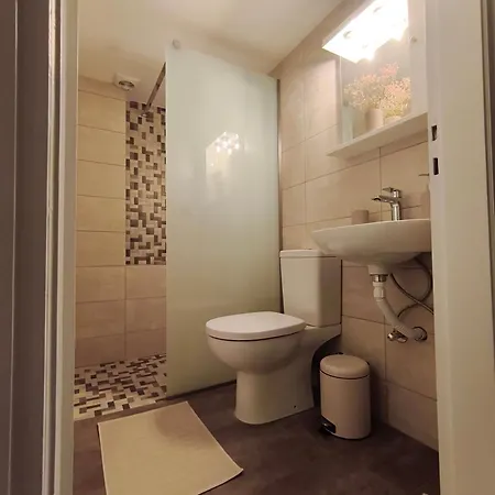 Jonh's Luxure In Apartman *